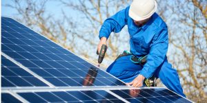 Installation Maintenance Panneaux Solaires Photovoltaïques à Breil